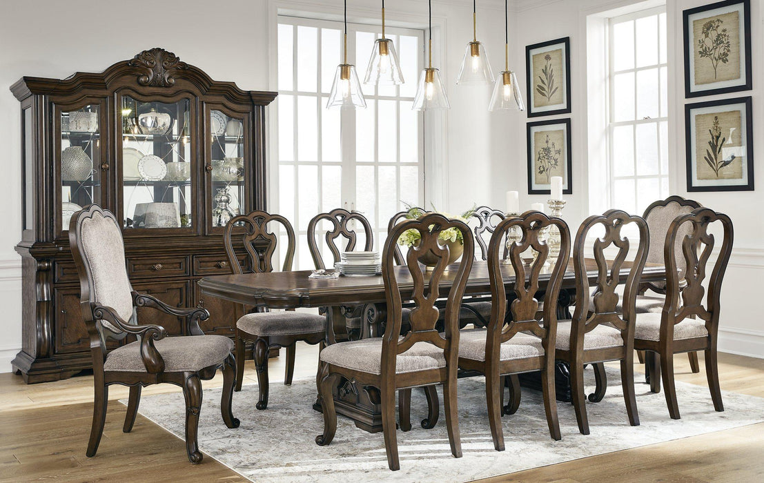 Maylee Dining Room Set