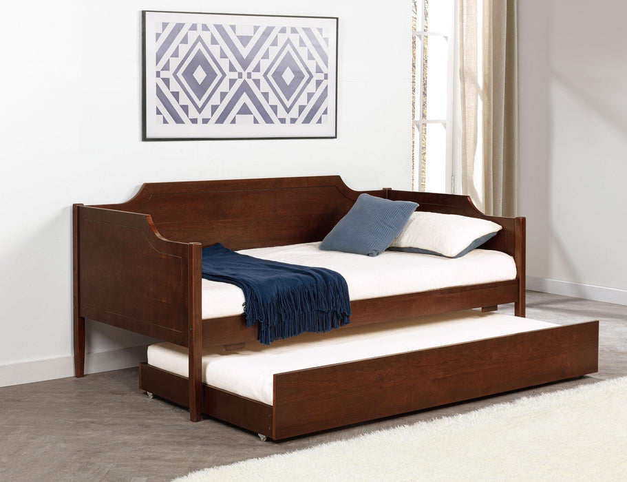 Redding Daybeds