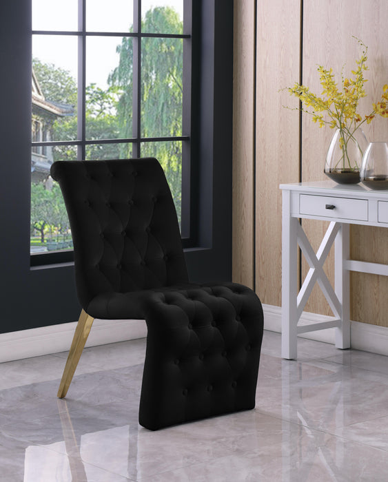 Curve Black Velvet Dining Chair